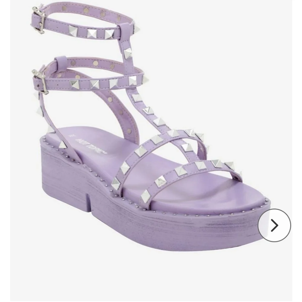 Lavender Studded Platform Sandals (7) - Picture 5 of 7